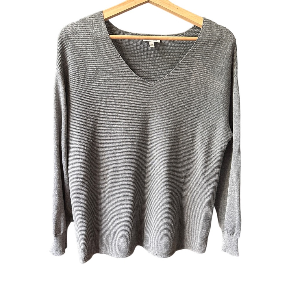 ella moss gray ribbed sweater v neck size medium